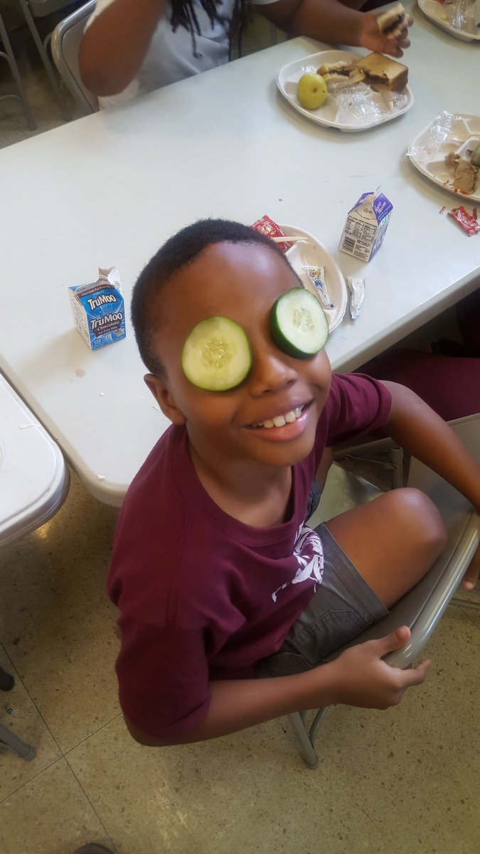 Who said playing with your food was a bad thing. These two decided to have a spa day at lunch.

#FridayFun 
#smilesarecontagious
#dontforgettolaugh
#WeArePlato