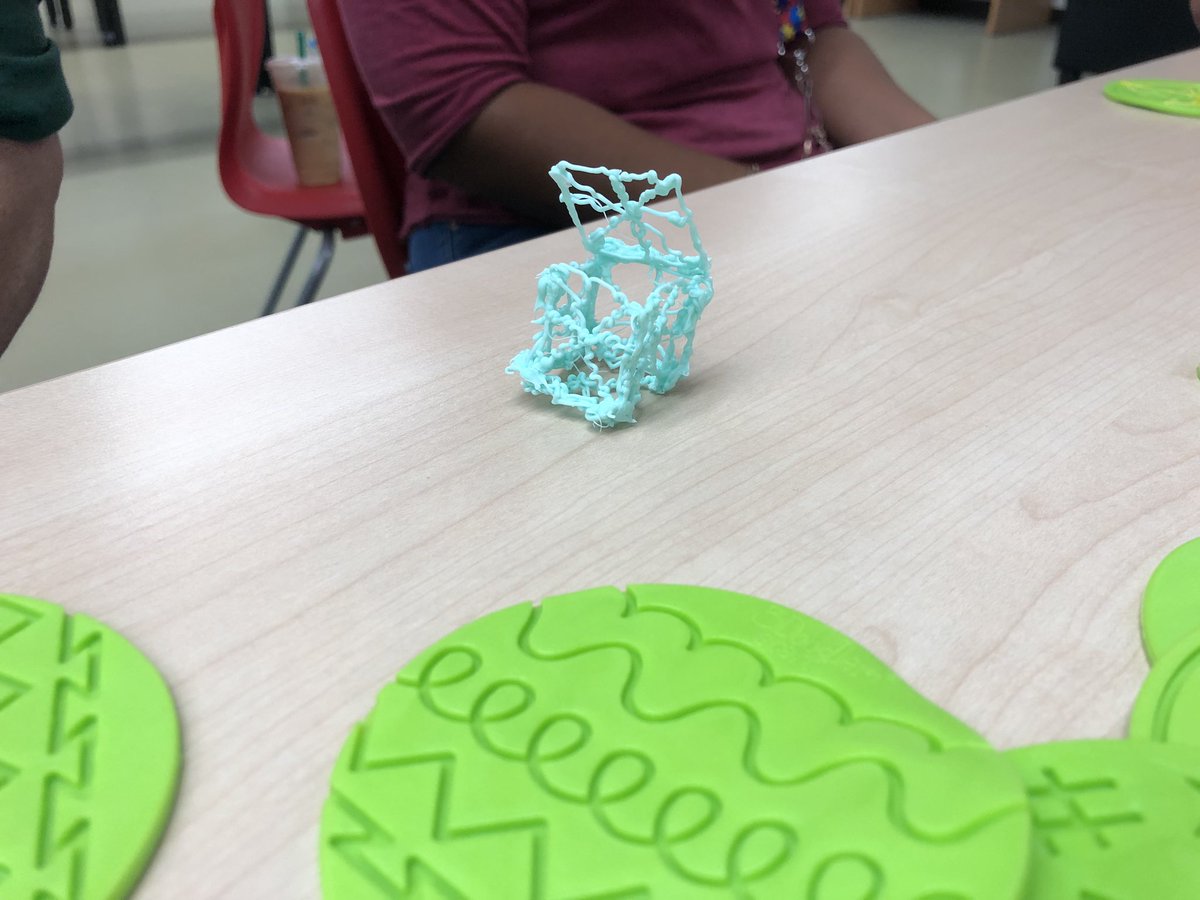 puhsd_its's tweet photo. @PathwaysPUHSD teachers training with the 3Doodler 3D pen. https://t.co/dWWwjGi8qc