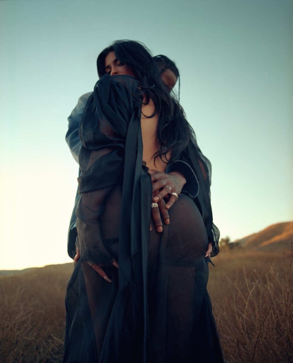 xmfstudios's tweet photo. Kylie Jenner for Playboy
Shot by Sasha Samsonova https://t.co/a8Ve14innL