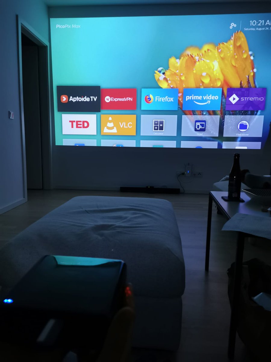 Philips Projector tweet media
