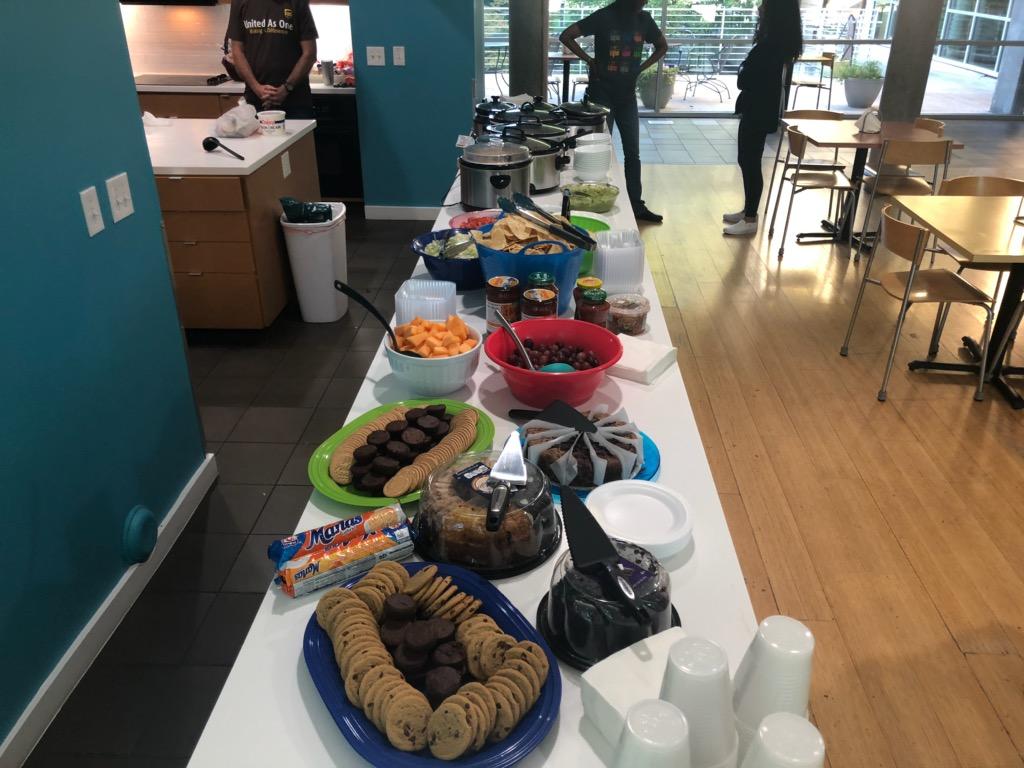 Had fun fixing a meal at RMH with Kansas HR team!! <a href="/LenexaHR/">Lenexa HR</a> <a href="/CP_UPSers/">Central Plains</a> @rmhckc #lovemyjob