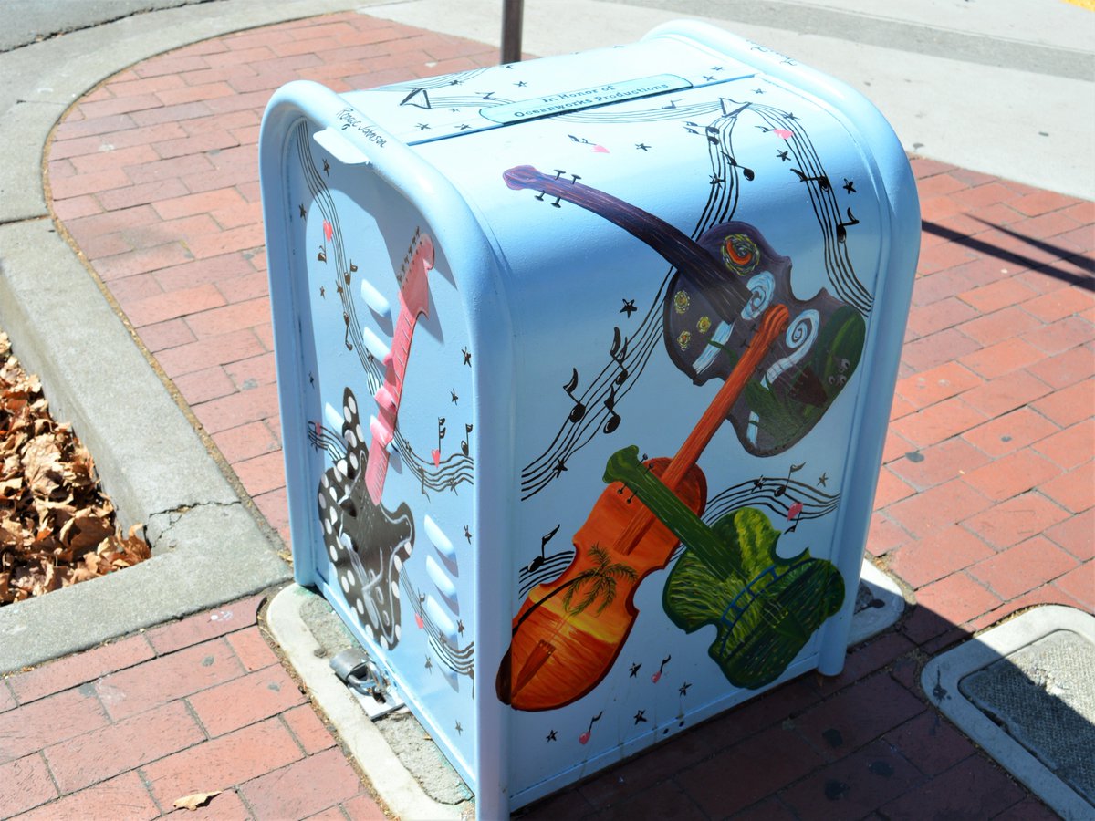 ConcordChamber1's tweet photo. @CA_Concord @ArtConcord Some of the boxes were wrapped in vinyl by Signature d'Sign featuring artwork in various mediums such as watercolor. This is a great opportunity to walk around Todos Santos Plaza, and check out the great work! https://t.co/KQVN0Xs54U