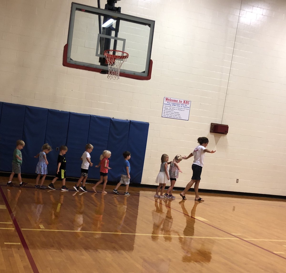 DunlapsKnights's tweet photo. We LOVE the letter L! Today we LEAPED,  LUNGED and balanced on a LINE when our ears heard words that begin with the L sound! We also enjoyed our LOLLIPOPS for winning the weekly word list challenge Mrs.Farris’ class -32 L words Mrs.Dunlap’s class-37 L words https://t.co/1pG1zWa63c
