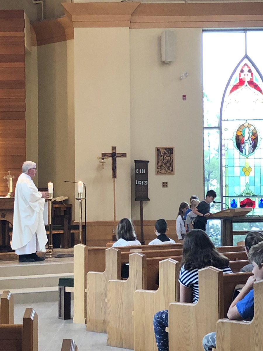 sjfgator's tweet photo. Today we celebrated our first school mass of the year. A big thank you to Mr. O’Donnell’s Grade three class for leading us. #LoveWithAnOpenHeart https://t.co/D0tQ23SoSY