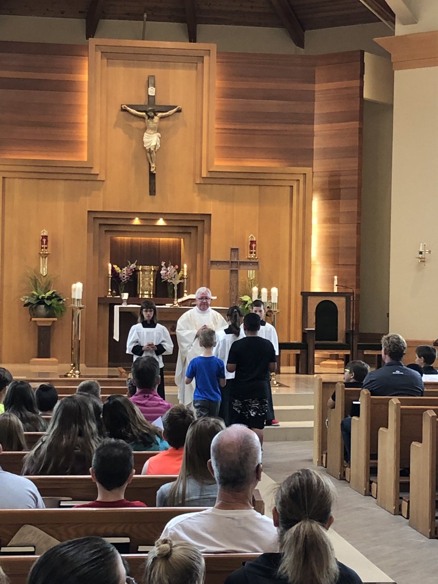sjfgator's tweet photo. Today we celebrated our first school mass of the year. A big thank you to Mr. O’Donnell’s Grade three class for leading us. #LoveWithAnOpenHeart https://t.co/D0tQ23SoSY