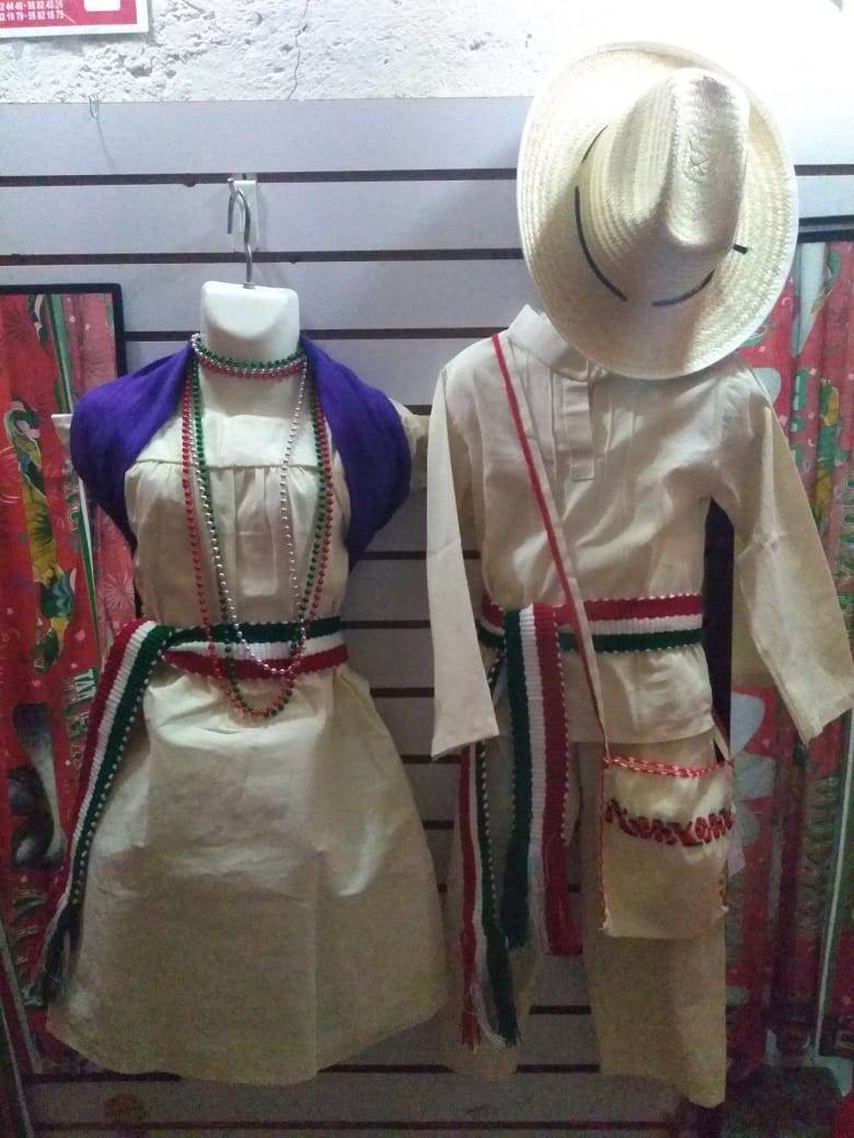 trajes del 15 de septiembre