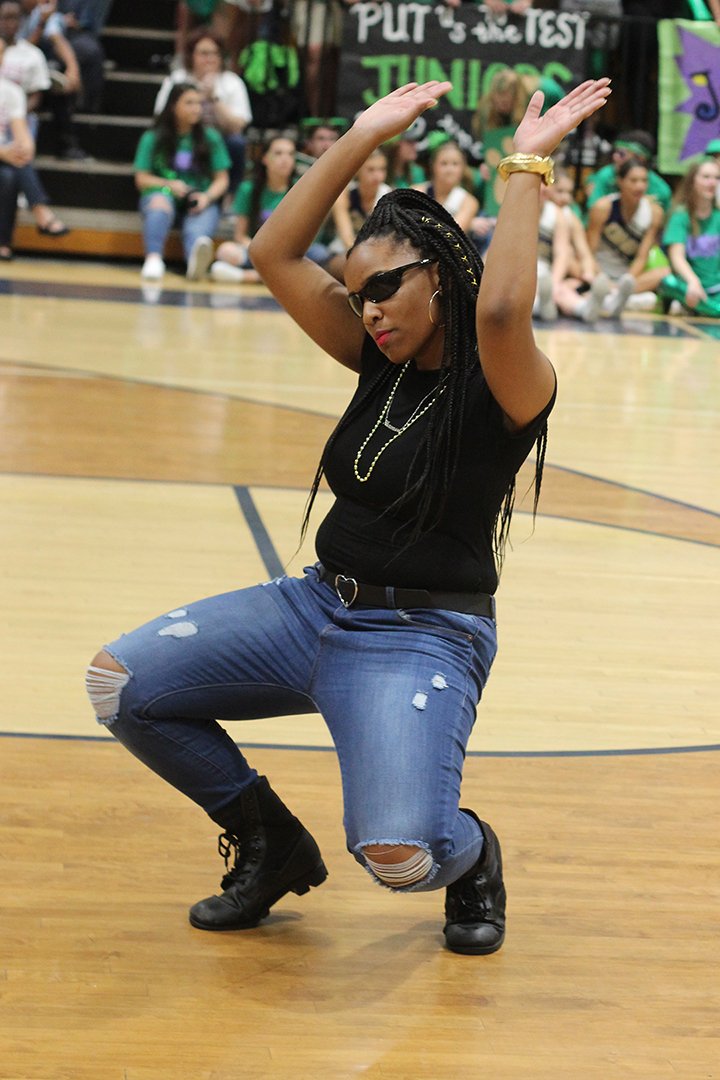 DurantYearbook's tweet photo. We had a great pep rally and can't wait to show you the rest in the yearbook! #firstpeprally #cougarpride https://t.co/DkpTZTl0yy