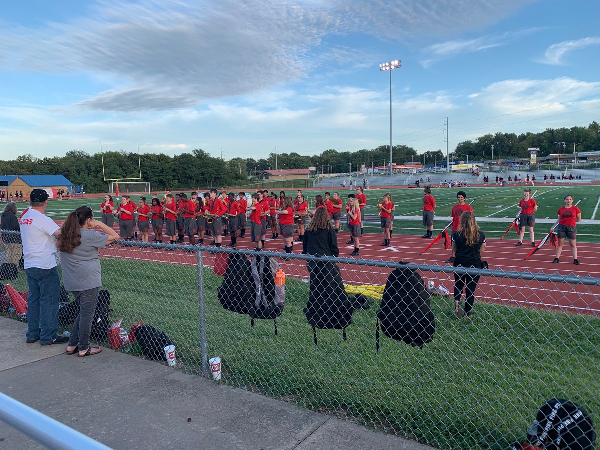 Vanhorn_falcons's tweet photo. Game time in Independence! Go Falcons https://t.co/VkdymDZDig