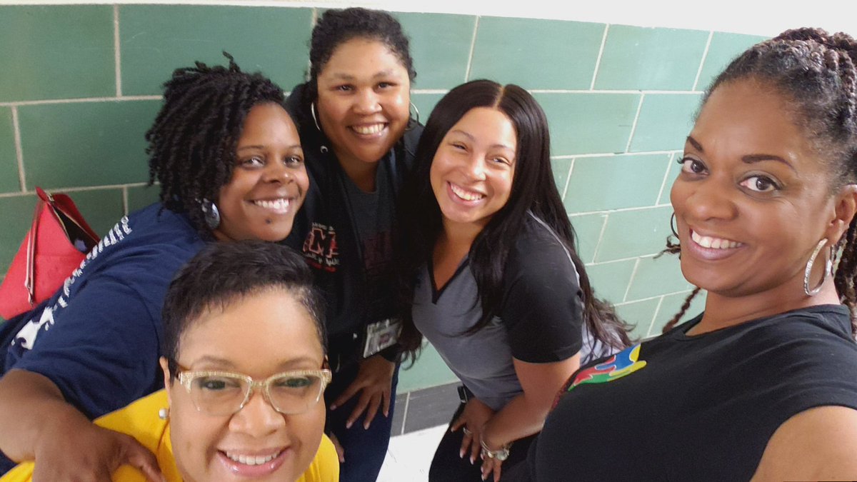 LaTanyaSothern's tweet photo. Professional development! Learning to properly implement the compensatory emoluments for my @PGCEA_PR Unit 1 members. Gotta make sure they get paid for going above and beyond. Ran into my #PrinciPALS , my former AP/now P  Ms. Poole, and my girl @DandyTechie. 🥰 #ThatAdminLife https://t.co/I9LXy9opcT