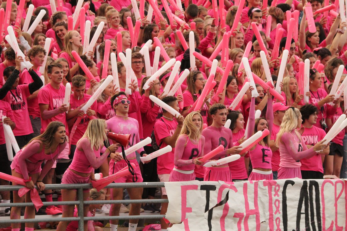 Lowellredarrows's tweet photo. Some photos from the first half so far. A special night as always! #PinkArrowPride https://t.co/crm14ZmDv7