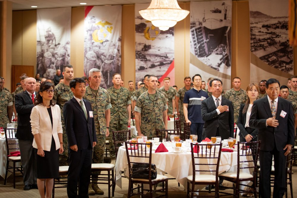 USPACOM's tweet photo. The #MarineHouseUSA and @1st_Marine_Div host the #69th luncheon commemorating the #IncheonLanding during the #KoreanWar to remember and strengthen the #friendship between @PacificMarines and #ROKMarines @ROK_MND. #KnowYourHistory #partnersfriendsallies #FreeandOpenIndoPacific https://t.co/8AV2ivERci