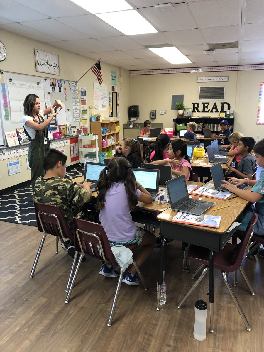 hollievonTOES's tweet photo. No words for how lucky I felt to kickoff my first unit of Benchmark with @Mrs_Ballis. You made it come to life for my students and they loved every minute of it. 🙌🏼 @twinoakscoyotes https://t.co/ghmxqOvcTq