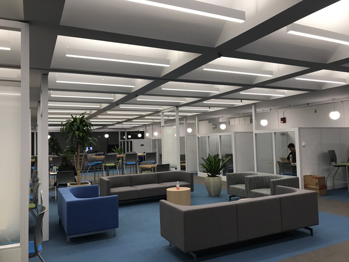 shu4603's tweet image. I like the renovated Athena cluster room on the 5th floor stud. Bright white lights, sharp edges, simplistic design and minimal colors seem to be a trend seen in current modern styles. A big contrast to the reading rooms on the other side of the hall #modernsystem