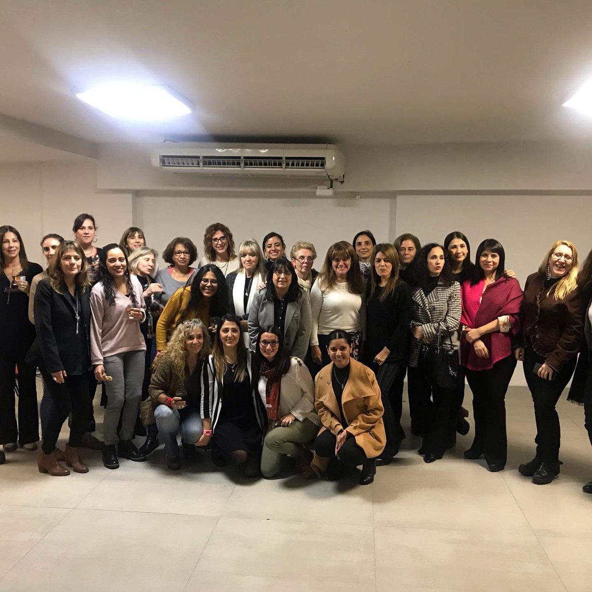 GioiaCintia's tweet photo. Women Up en Buenos Aires! Mujeres en Tecnología. Infaltable la foto de las Binary Group! Excelente organización! @Caruchy @moncac2014 @glamarGianni @maramistom @nany_smz #BinaryGroup #WomenUp https://t.co/nSj7Y7MUpU