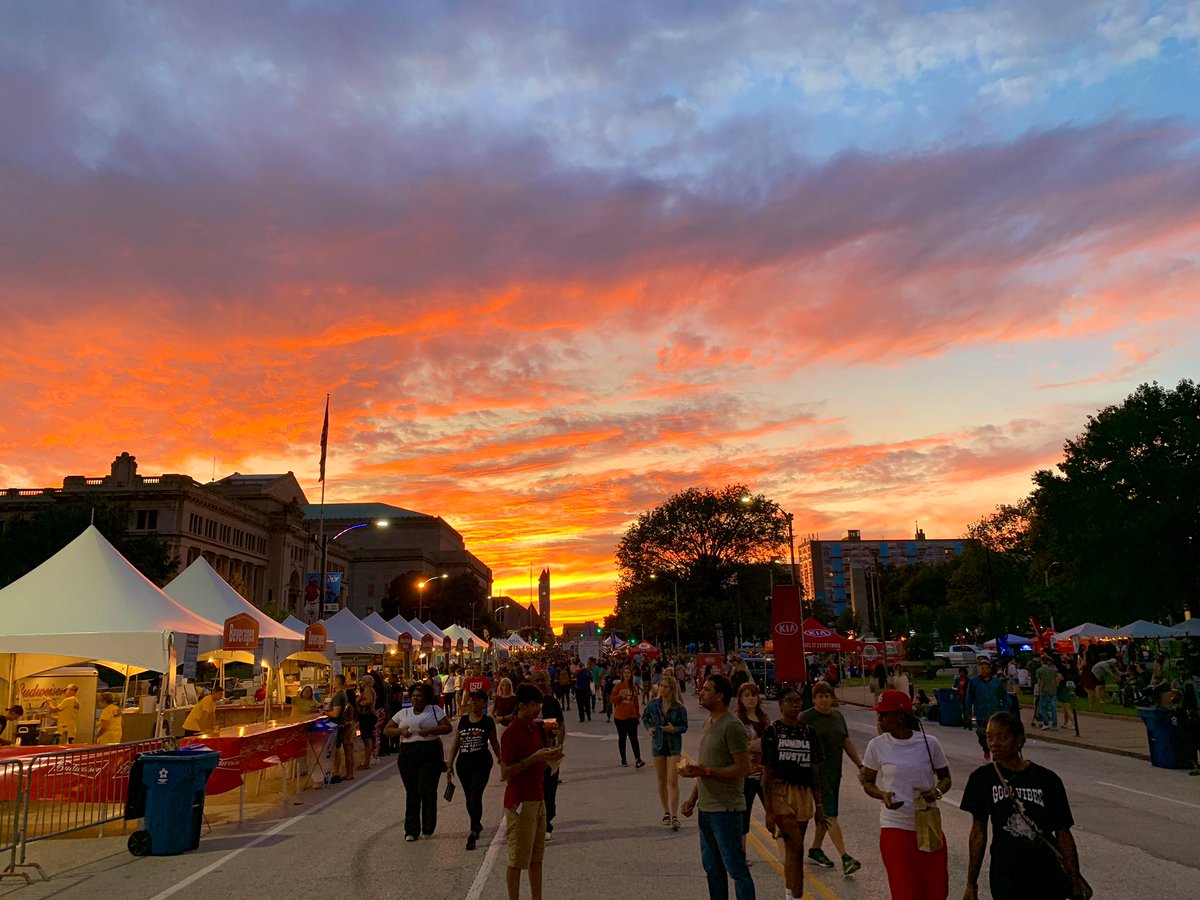 lukwam's tweet image. Taste of St. Louis #strangeloop #stl #sunset