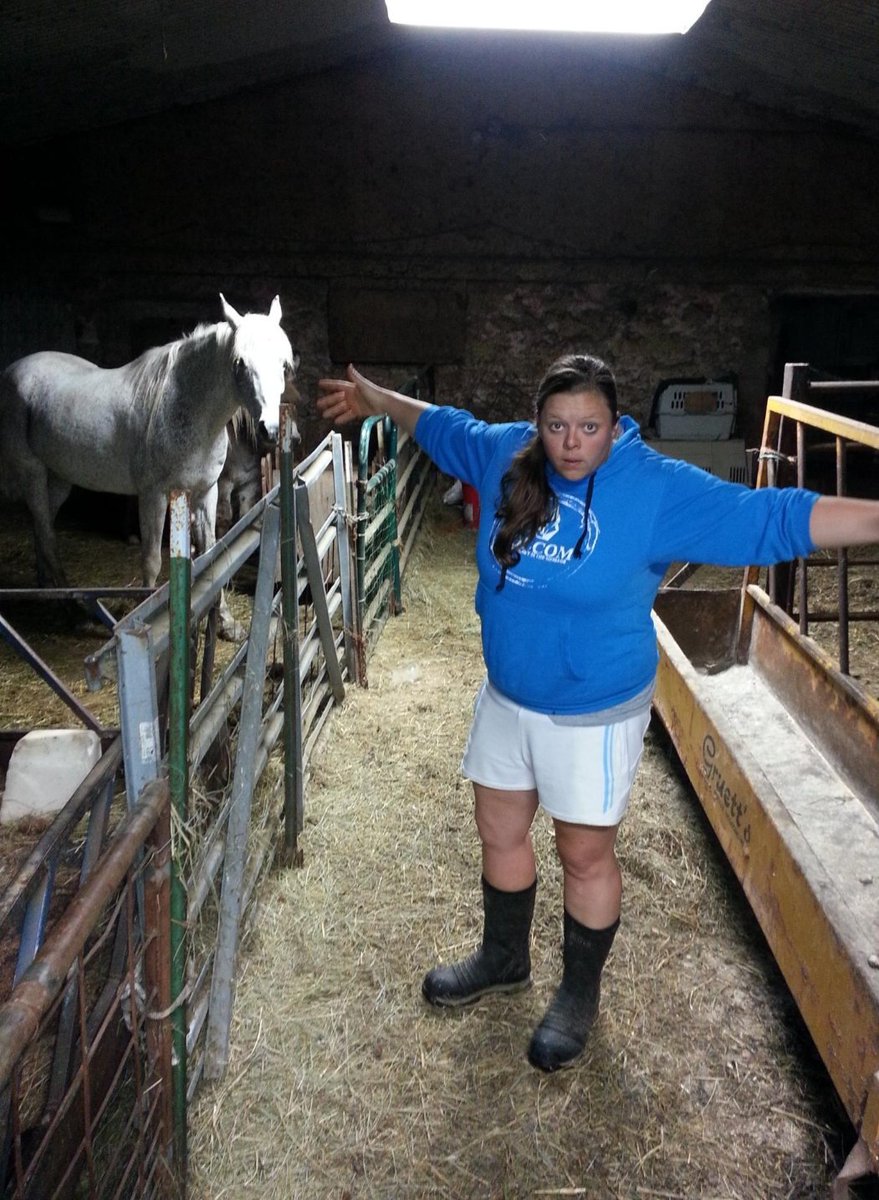 StacyShadows's tweet image. I learned to wrestle on a hobby farm with all kinds of animals. Jammer was a rescue horse who was basically tied up &amp;amp; left to die. My trainer, Shane Hills and his wife, Sarah, took him in. He was the first fan I ever wrestled in front of.
#RIPJammer