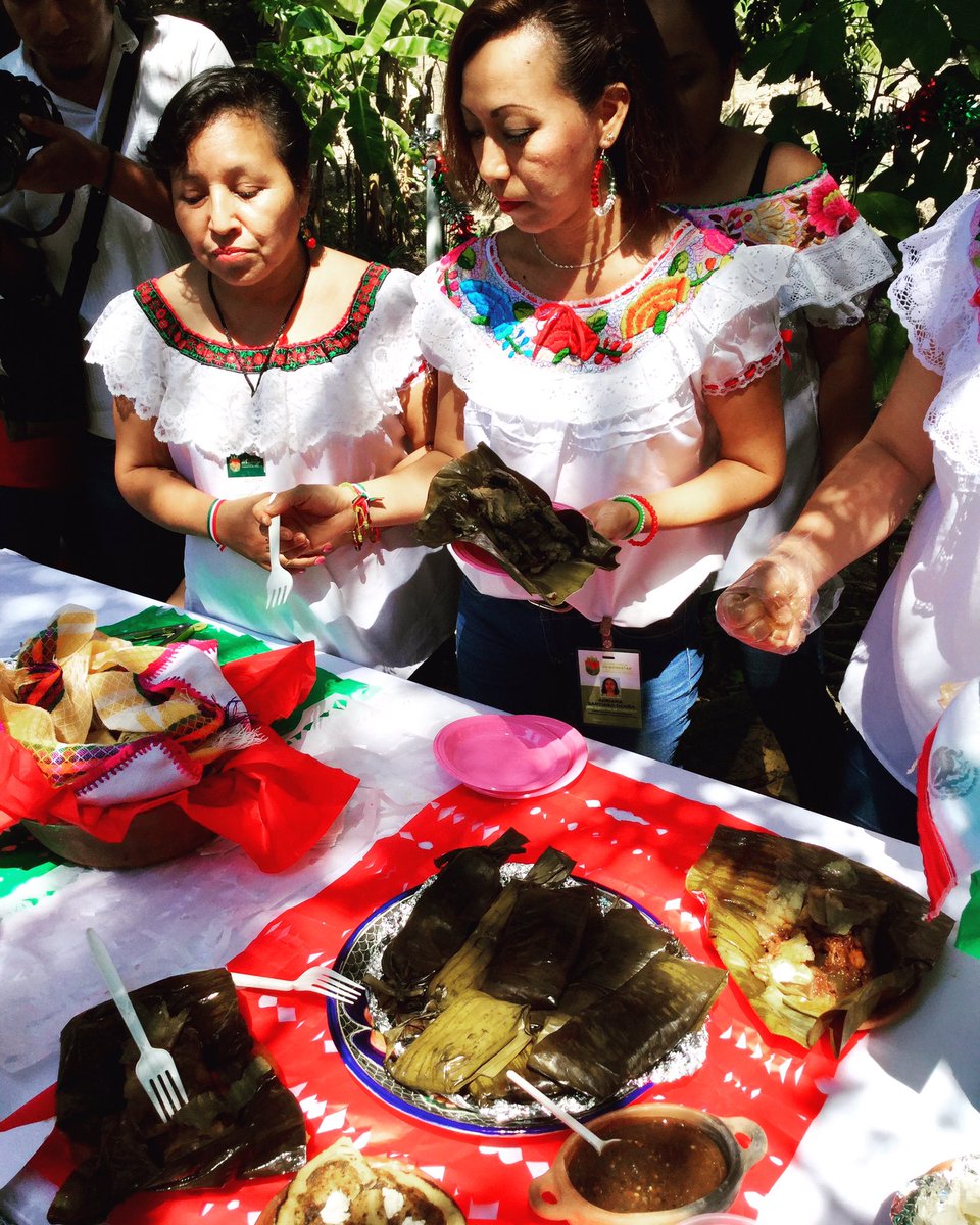 chefbossuet's tweet photo. #memelasdefrijol #jacuane #toropinto #untado #tamales 1er. expoferia de comidas típicas regionales @BienestarChis #dulcebienestar #chiapas #yococinoenchiapas https://t.co/v9qxpijNUR