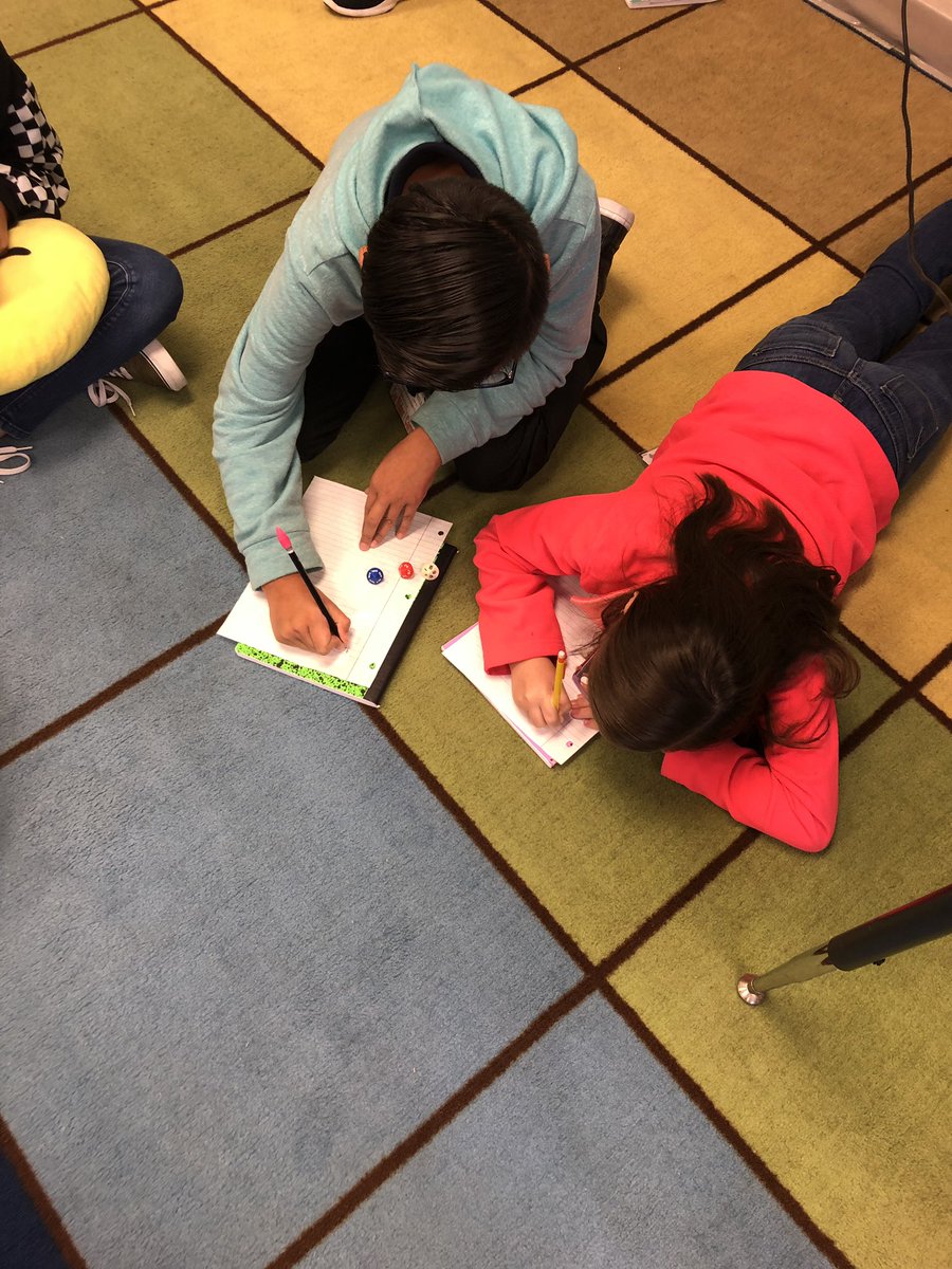 BrendaBSanchez1's tweet photo. Exploring decimal place value using π² We wrote decimals in standard, expanded, and word form! @Hill_AISD @whiteconstance1 #wearealdine #hillmathmatecians #decimalplacevalue https://t.co/WHmto8x750