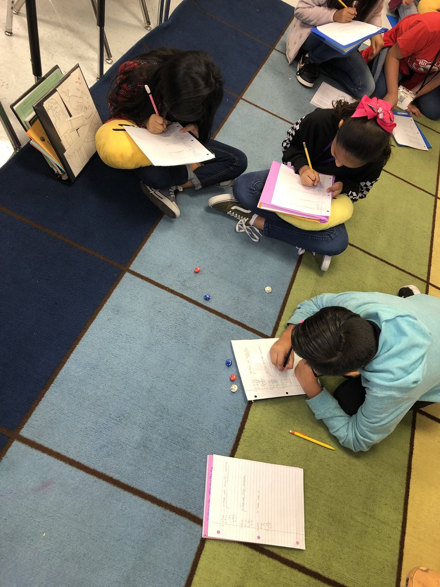BrendaBSanchez1's tweet photo. Exploring decimal place value using π² We wrote decimals in standard, expanded, and word form! @Hill_AISD @whiteconstance1 #wearealdine #hillmathmatecians #decimalplacevalue https://t.co/WHmto8x750