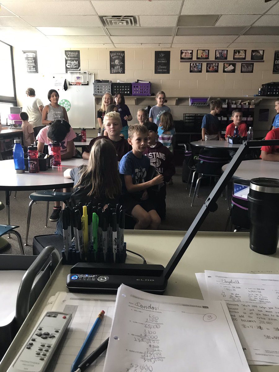 boyersclass's tweet photo. Reading and movement with our Book Buddies #Why305 #MLRproud https://t.co/v0Oe819TOb