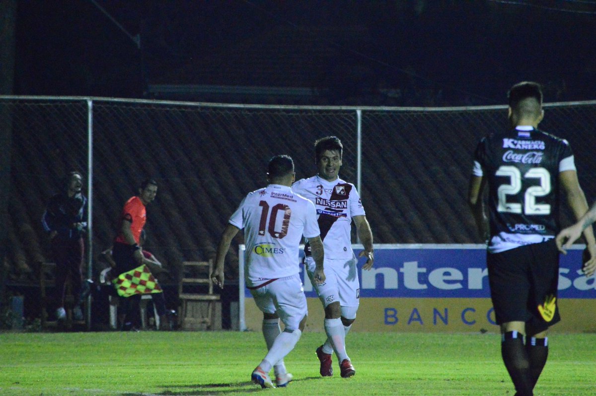 KELITO_1911's tweet photo. #CopaDePrimera - #Fecha9

Final del encuentro

¡LOS TRES PUNTOS QUEDAN EN LOS JARDINES!

El gol fue obra de Francisco Parra

#VamosKelito ⚪🔴⚪ https://t.co/czCoWxCYW9