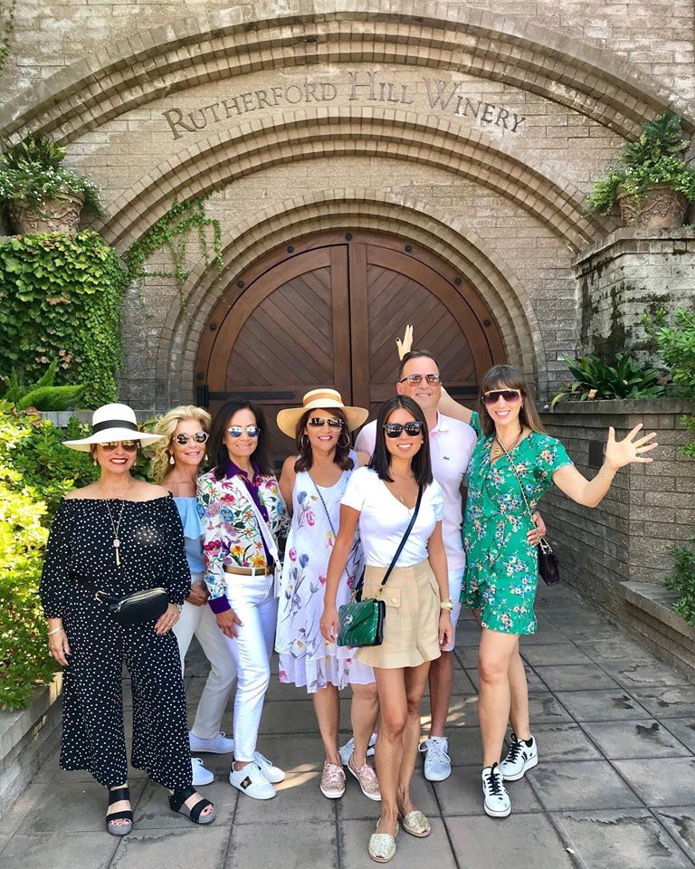 SylviaFOX32's tweet photo. Amazing day @TerlatoWines @RutherfordHill #francess&friends @frances https://t.co/Yx8ic942qj