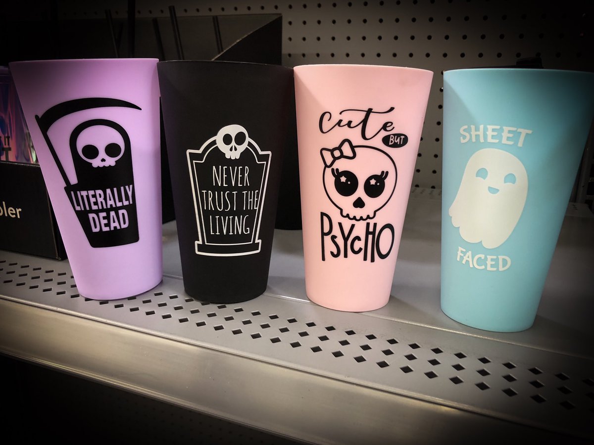 thenicoledodson's tweet photo. Look at these cups that’s Wal-Mart has! They’re cheap and super cute! 😍😍 https://t.co/GY5vIN9F7x