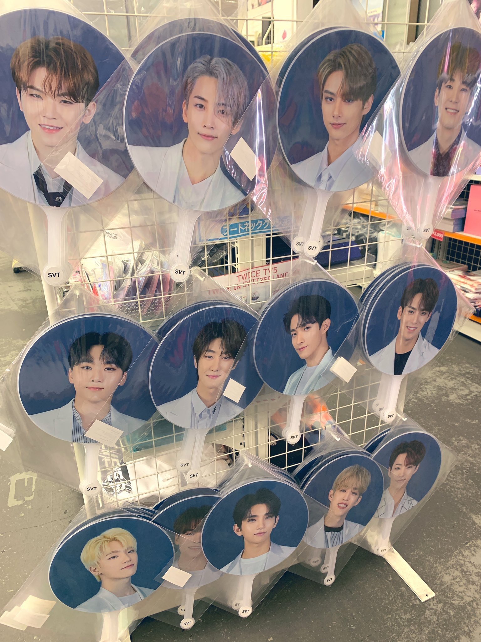 SEVENTEEN セブチ Odetoyou オデコン うちわ ドギョム かわゆ DK