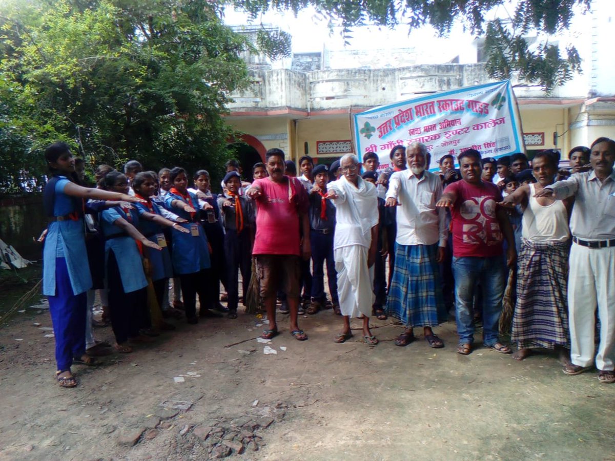 26_shikhasingh's tweet photo. #SriGandhiSamarakInterCollege Samodhpur,Jaunpur U.P. #socialwelfareprogrammes #sanitation #communityawarenessprogram
#FitIndiaMovement
Thank you students,Respected principal sir&teachers
@PMOIndia @UNICEFIndia @narendramodi @MoJSDoWRRDGR @swachhBharatMissionGrameen(SBM-G) https://t.co/5VN7YMQIBq
