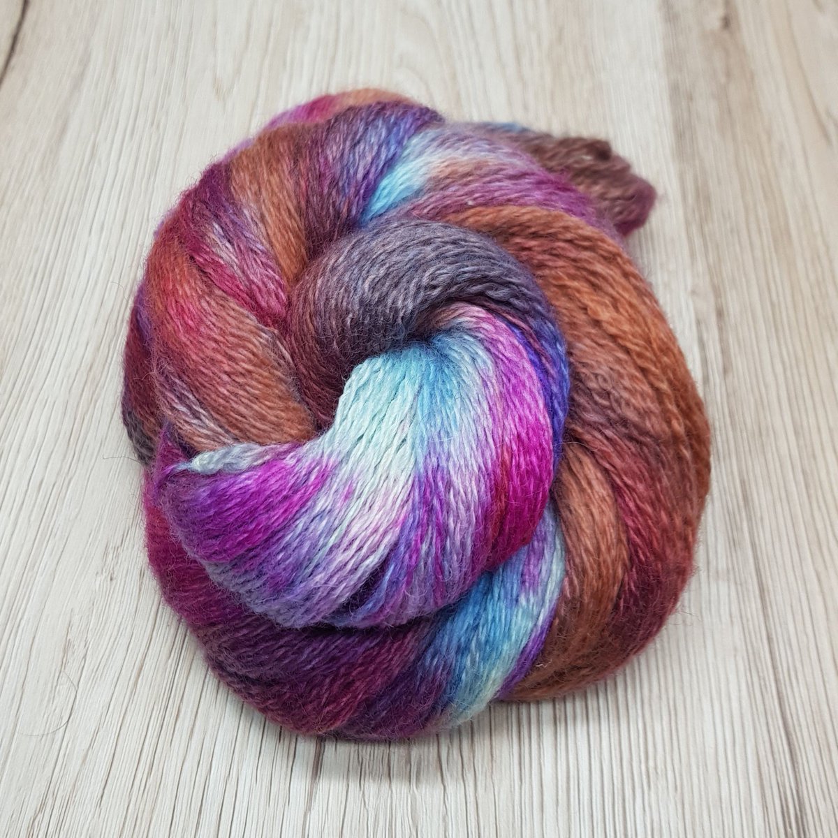 bluebellyarns's tweet photo. There's lots of gorgeous British yarn currently available in my Etsy shop, including this BFL 4ply in Rusty Sky.

https://t.co/kabOkB3NXz

#BritishYarn #BritishWool https://t.co/eq9y9eE1Mc