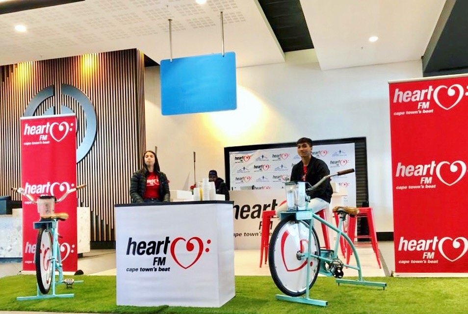 Show us what you've got! 🚴Join us for the final day on the <a href="/Heart1049FM/">Heart FM</a> stand at the <a href="/CTMarathon/">Cape Town Marathon</a> Expo for some last minute leg work &amp; grab your free smoothie! 🍌🍓🍍#blendavenda #ctmarathon2019 #smoothiebike <a href="/CapeTown/">ᑕᗩᑭE TOᗯᑎ</a> #CapetownMarathon