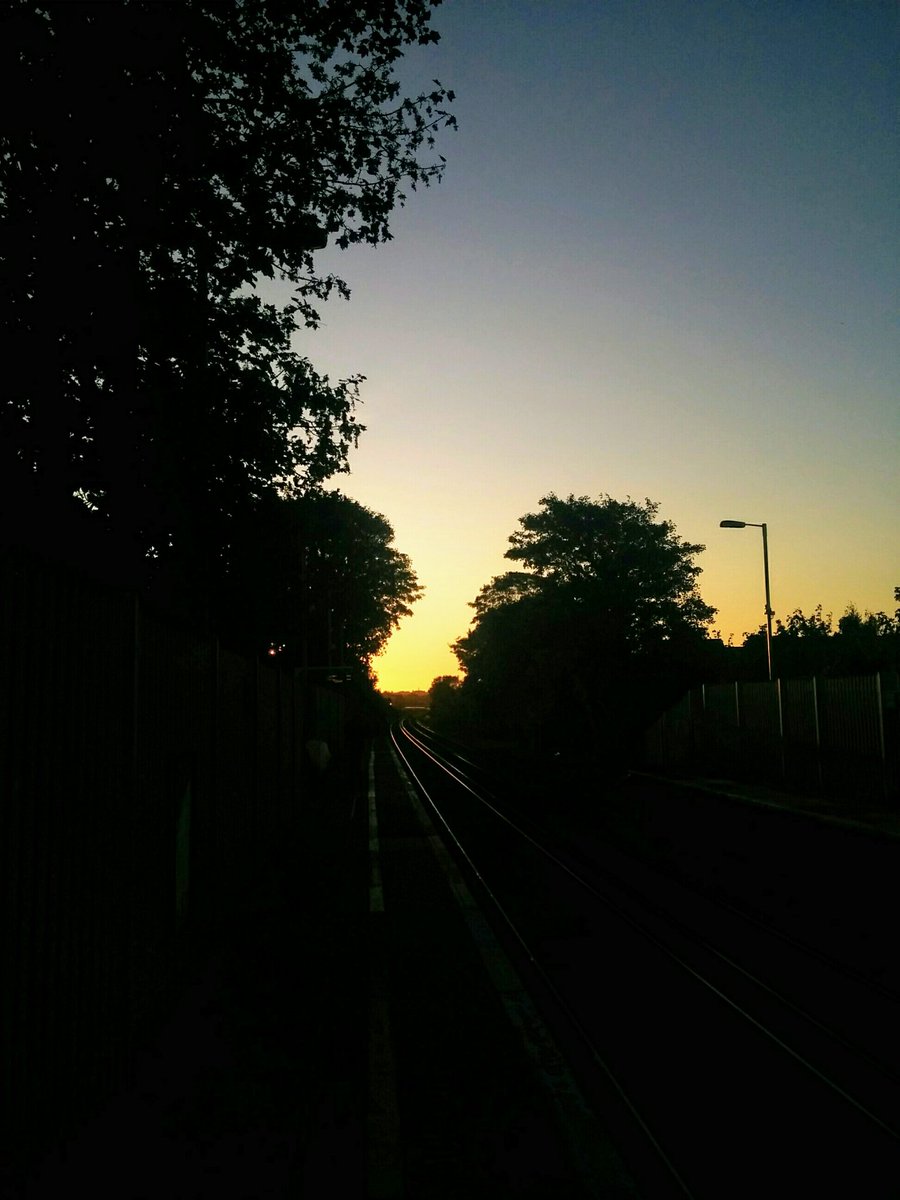 Early start and off to the big smoke for 2019.stateofthebrowser.com So excited for this! #SotB2019