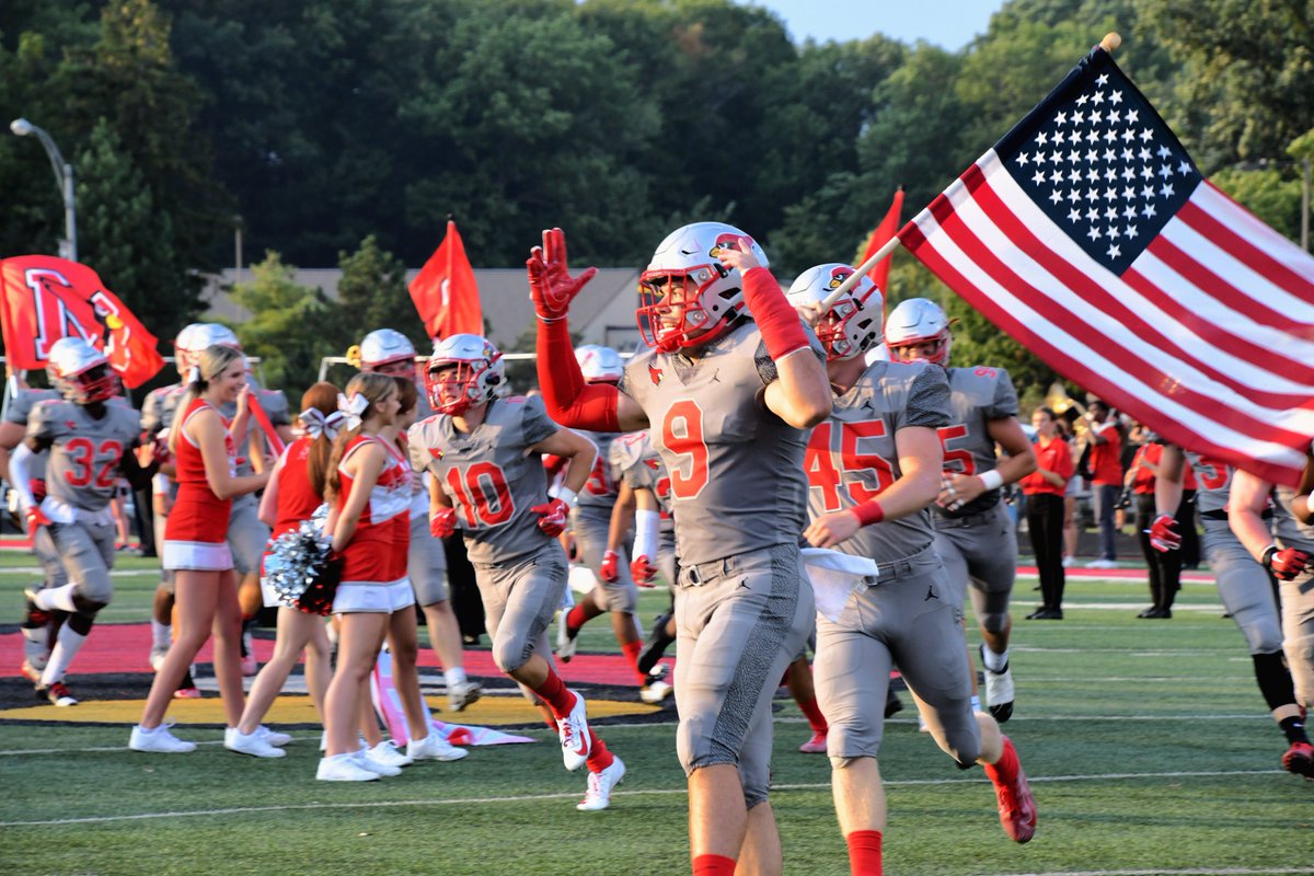 BCHAY's tweet photo. And with that weather delay....the game is called and USA officially takes the win over Canada. #USA #OnceACard @MentorRedline @MentorAthletics #BrittanyChayPhotographyandDesign @BCHAY https://t.co/HuWFHO5mp1