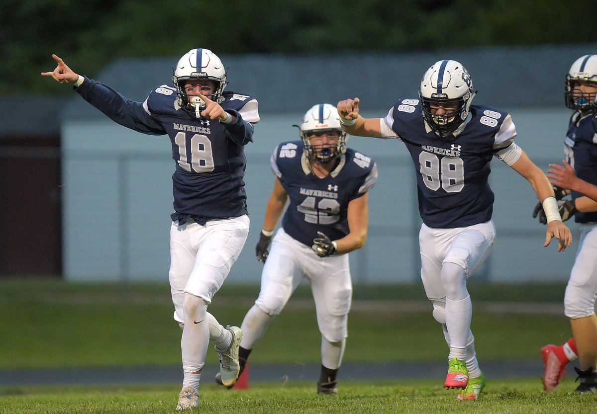 .<a href="/MavsMVFB/">MV Mavs Football</a> held off North Hagerstown with a late INT from Thomas Chenoweth, and prevailed in Week 2 to start 2-0 for the first time since 2015. STORY/PHOTOS: bit.ly/2mh8Zli #CVFootball