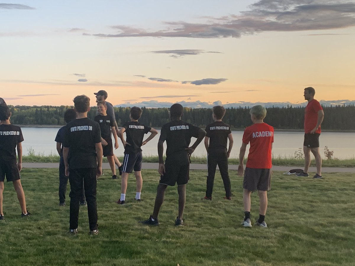 CSWUPremiers08B's tweet photo. @CSWUPremiers08B #SWUPROUD @CSWUSoccerClub nice workout, all the way from Heritage Park to North Glenmore Park run. Before, during and after photos. https://t.co/CpeyCTdfTG