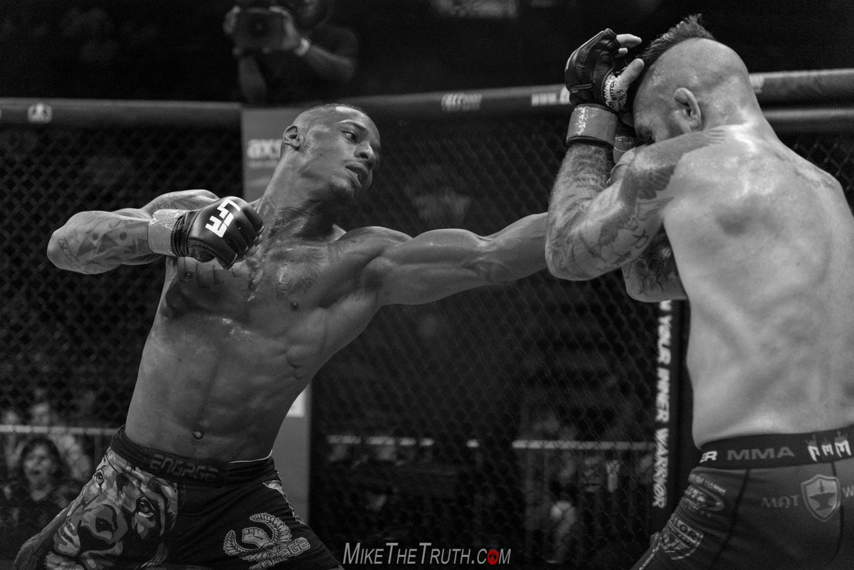 TheTruthJackson's tweet photo. #LFA76 Results: Chuka Willis def Alex McGowan via Split Decision (29-28x2, 28-29) @LFAfighting @AXSTVFights @HartmanArena #AXSTVFinale https://t.co/vCHesGblSK