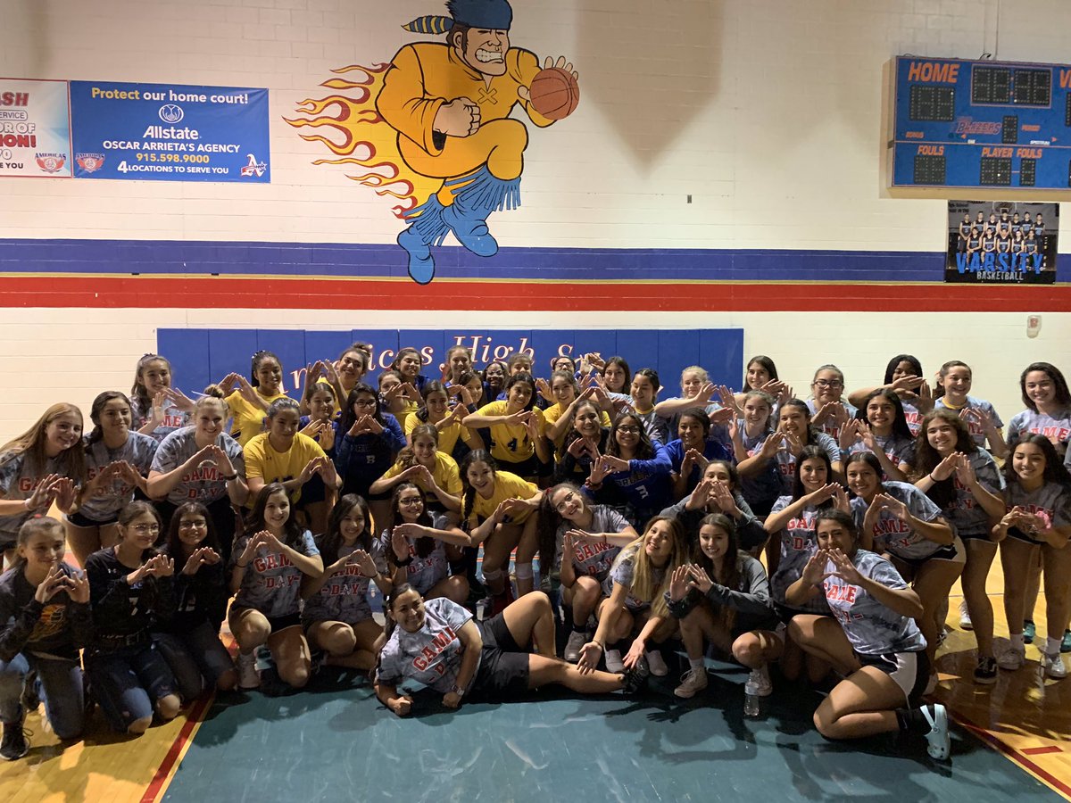 Varsity def Canutillo 25-18, 25-10, 25-17...Shoutout to @AVasquez_JDS and his Drugan Squad for their support this evening! #FutureBlazers #LIGHTTHEFIRE #BlazerNation