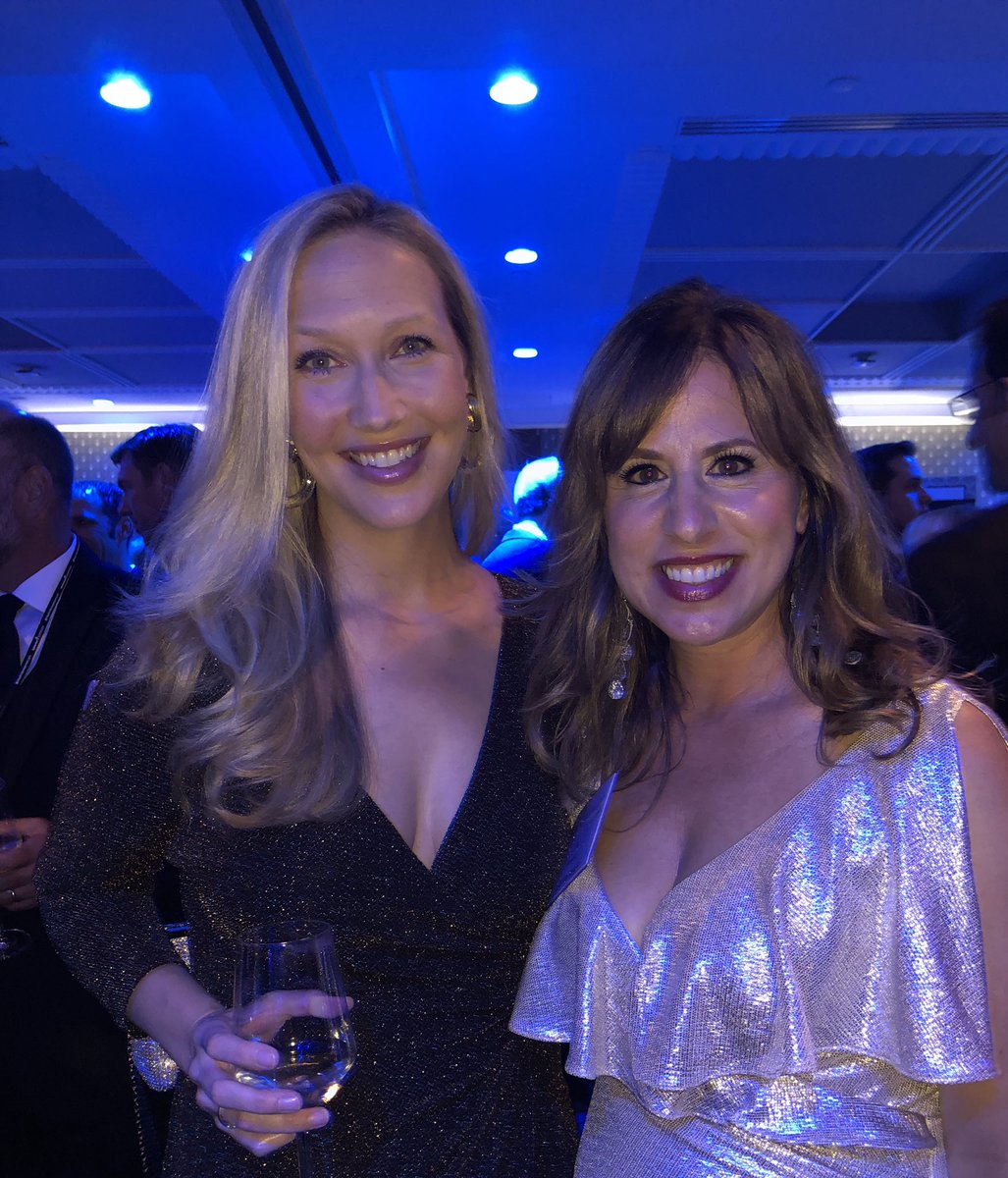 tinacpowell's tweet photo. These special women at the @wealth_mgmt #wealthies make the industry shine bright 🌟@Diana_Britton Marianne Rivera @megan_ficomm @DaniFava_TDA @danielle_fava @Vanessa_TDA Tara Boerum #WMIA19 https://t.co/mJlSMS4SnG