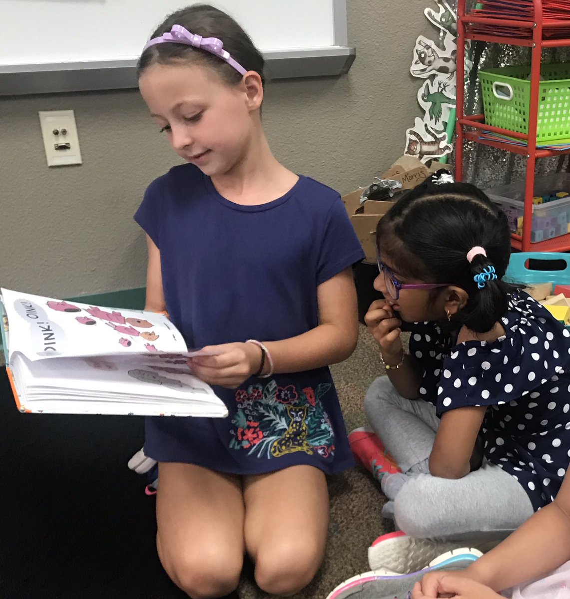JMorrisTexas24's tweet photo. Dot Day was awesome!  Buddy reading with 3rd grade, a read aloud with @ErinGerdes and our very own dot day structures!  #DotDay #hessoars #golfclap #itsveryproper https://t.co/jhJvUqnVj9