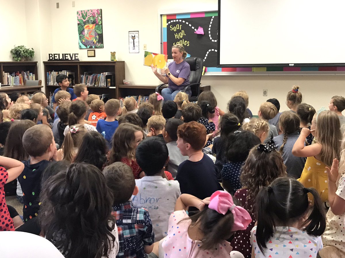 JMorrisTexas24's tweet photo. Dot Day was awesome!  Buddy reading with 3rd grade, a read aloud with @ErinGerdes and our very own dot day structures!  #DotDay #hessoars #golfclap #itsveryproper https://t.co/jhJvUqnVj9