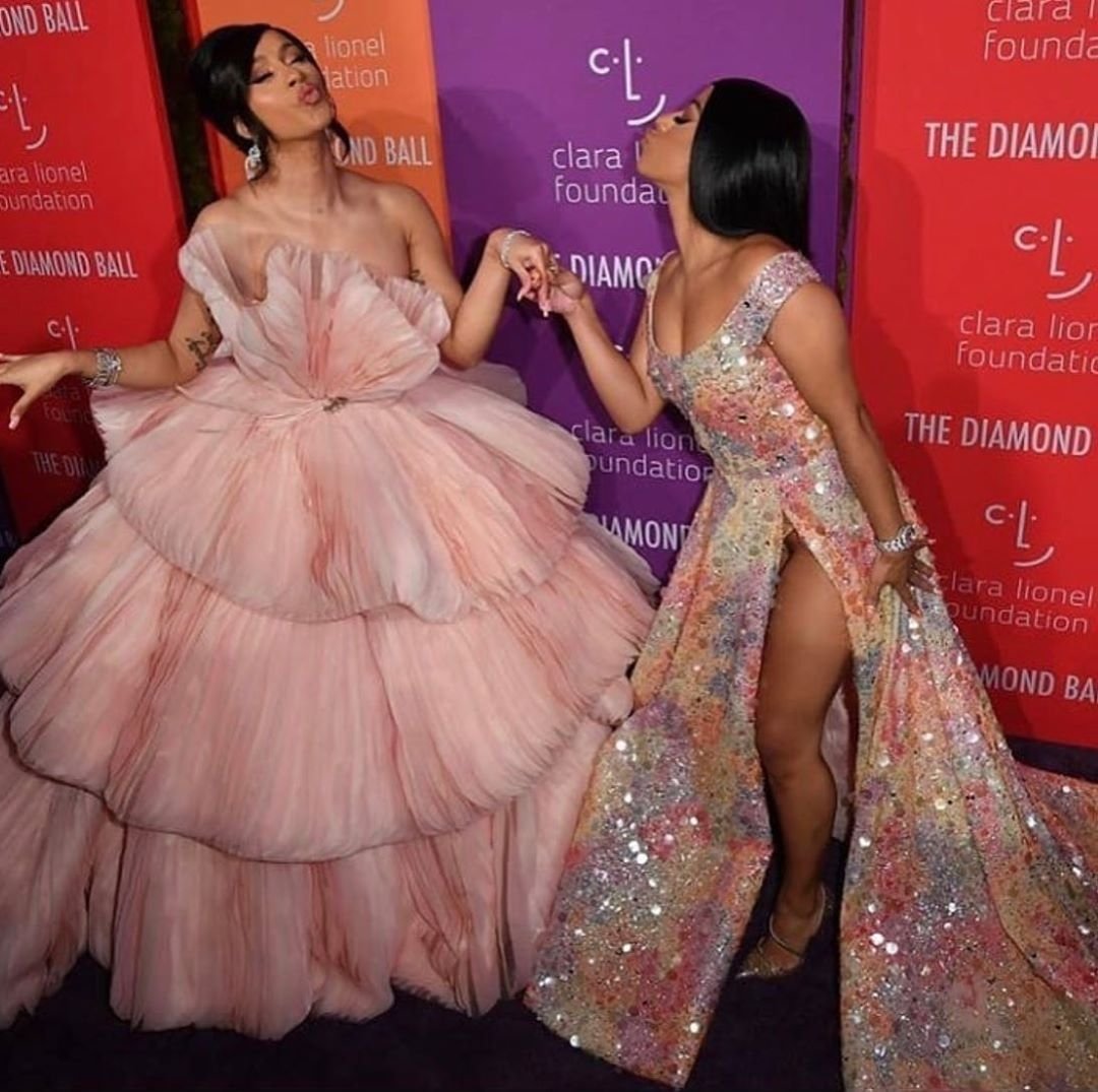 Uniqueleebardi1's tweet photo. About last night😍 @ClaraLionelFdn  @iamcardib @rihanna @OffsetYRN #DiamondBall #BardiGang 🗣️Hustlers 💎Movie Out Now &amp; Stream #YES @fatjoe https://t.co/oP24emu8XT