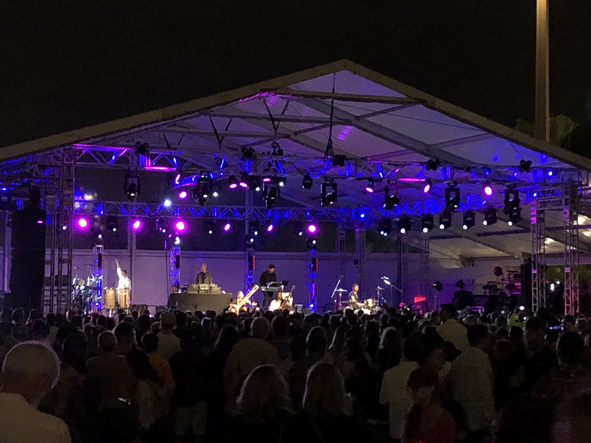 MrshlltwnMauler's tweet photo. Awesome night @kencen with @KristeninAlmo! First time seeing @TheArchivesDC & @ThieveryCorpDC ๐ #ConcertTherapy #KenCenREACH https://t.co/KqxQO20WIx