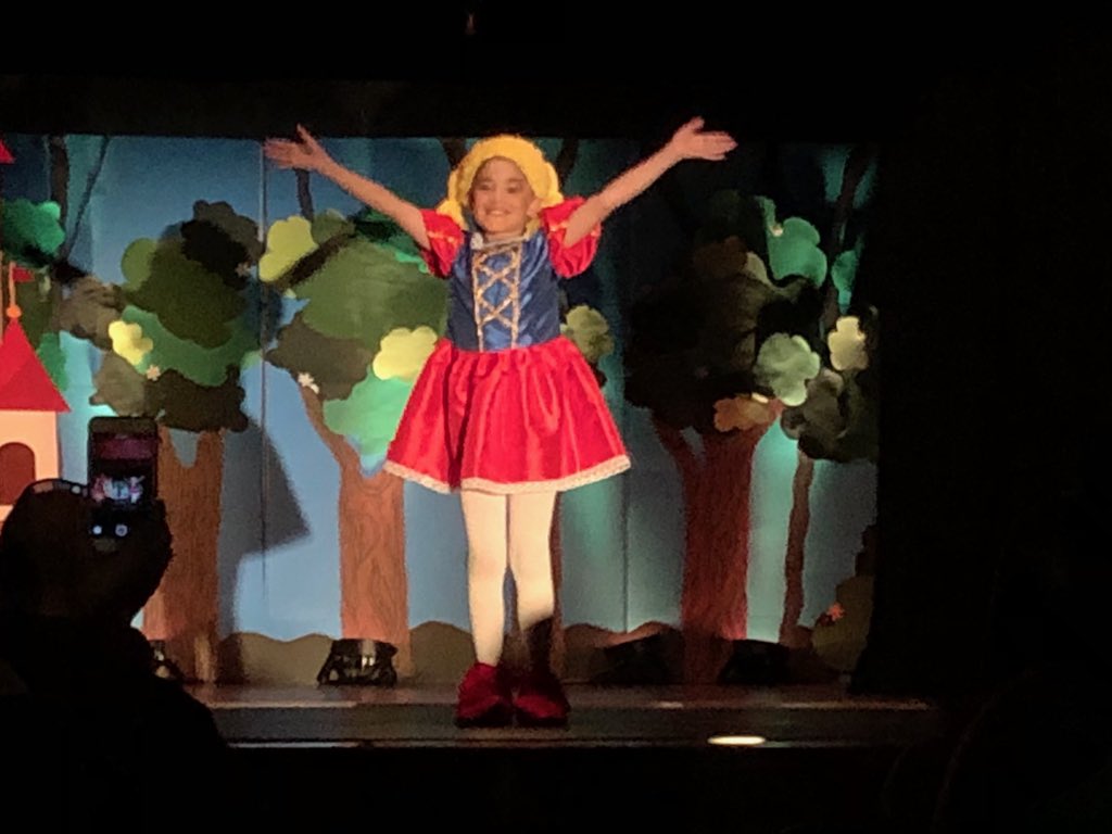 FeasterCharter's tweet photo. We are getting ready for our #AladdinJr production and have started a @gofundme Account for our students’ costumes! Feel free to share this link https://t.co/rmCEedkvxu & help support our #VAPA program! Thank you for any support or shares you are able to do! #feasterlearn #CVESD https://t.co/Qp7yqrT9Gg