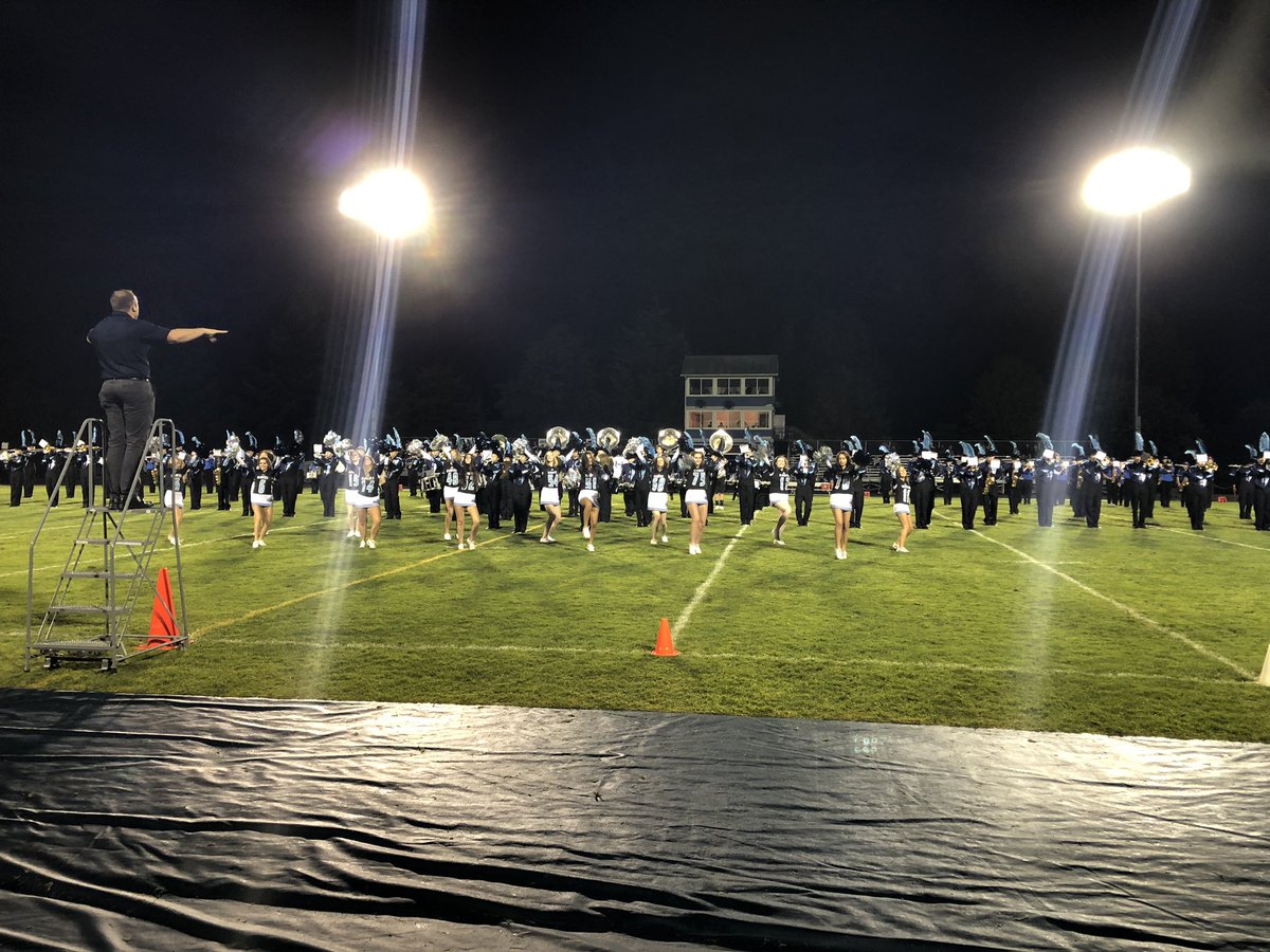 A_Schoonover's tweet photo. Halftime! Hawks down 21-14. Two really good football teams playing tonight. Only one really good band! https://t.co/oPbthKozaG