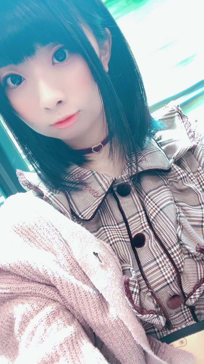 望月こころ 秋服 カーディガンの肩が落ちちゃうのはなで肩の宿命 首輪女子協会