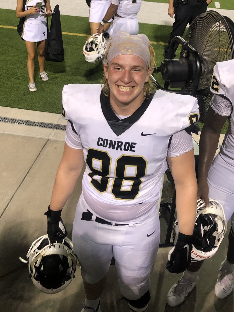eustace_bagg's tweet image. Win? 🏈 Again? 😌 U fucking know they did #shitted on other team’s hoco szn Sorry Bitches It Was Somebody Turn 🤣🤣🤷🏻‍♀️🏈