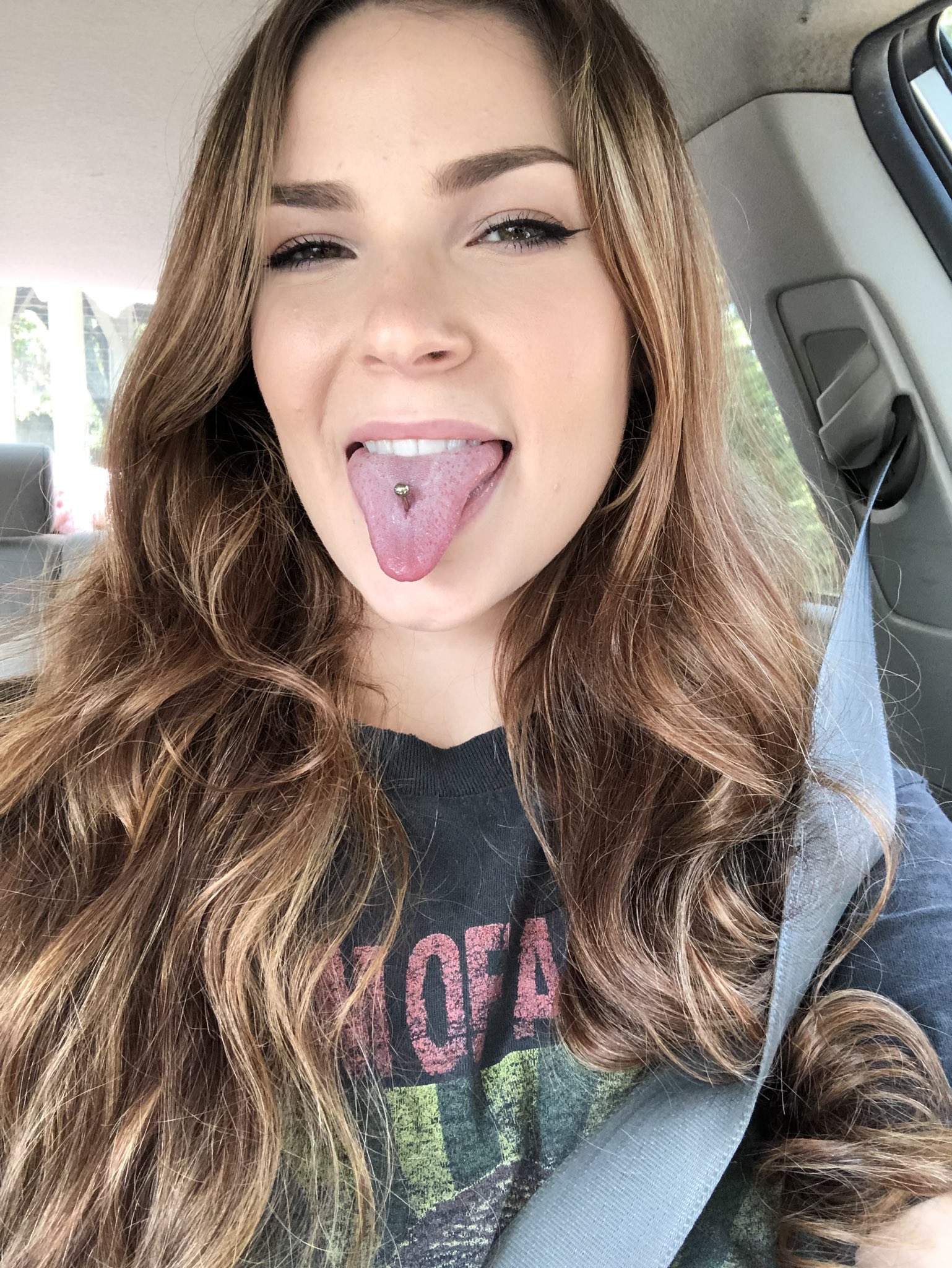 2 pic. Today’s face https://t.co/gaGld3UobR