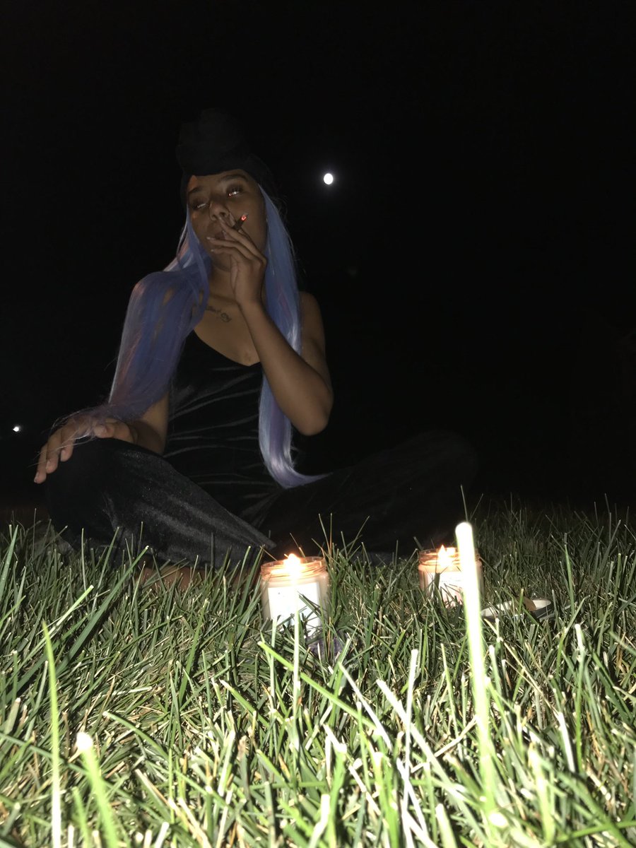 a_solstice's tweet photo. Happy Friday the 13th! what elevates your meditation?  #HarvestMoon #FridayThe13th #smokeweedeveryday #Higher #meditation https://t.co/xaHumcGo8I