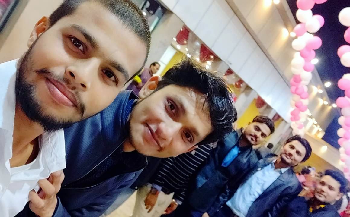 vpy143's tweet image. यहाँ से बिछड़ने वाले पता नही कहाँ मिलेंगे - #vpy

@rkypbh @AJEETPRATAPYAD7 @Ashutos27380139 @AjeetYad143