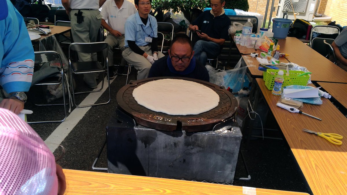 ZOKUZOKU_OSHOO's tweet photo. 皆様、お久ZOKUです。
久しぶりにツイートです。今日は家族で玉野市の下水道フェスティバルに来てます。温玉めしとマンホールdeホットケーキが絶品でした。
#バイク
#バイク好きと繋がりたい
#バイクのある風景
#バイク乗りとつながりたい
#モトブログ
#ツーリング https://t.co/G854dwuOiD